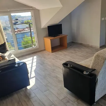Oludenizde Deniz Manzarali Apartament *