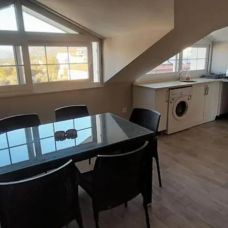 Oludenizde Deniz Manzarali Apartment Fethiye